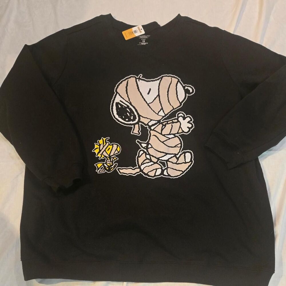 Peanuts Men's Black Sweatshirt